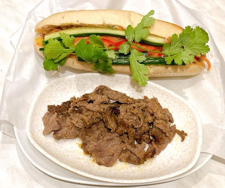 Grilled beef baguette –  Grilled beef and pate