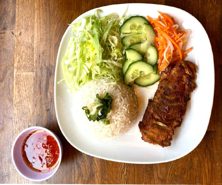 ROASTED PORK BELLY RICE – Com thit lon nuong